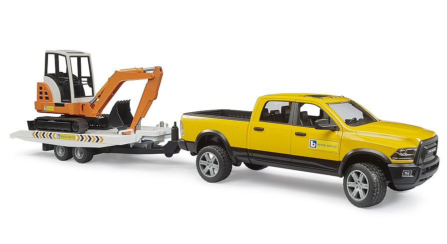  RAM 2500 Power Wagon con rimorchio e mini scavatore